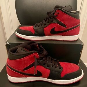 AIR JORDAN 1 MID